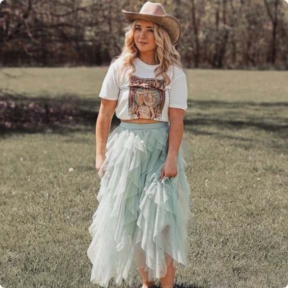 Soho Apparel Women’s Green Layered Flowy Flared Ruffle Boho Long Skirt Medium - Picture 5 of 9